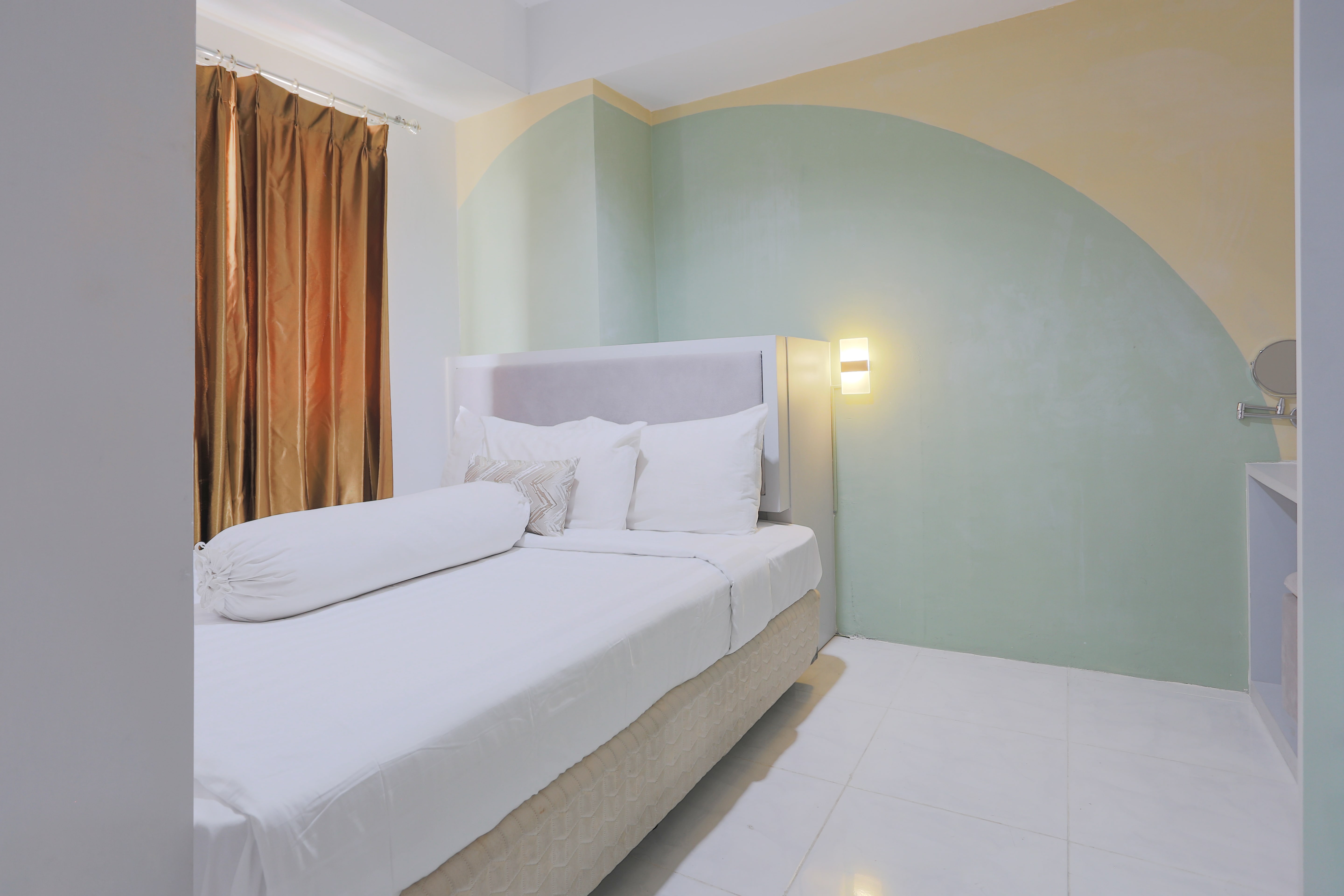 Room 8 Image 3